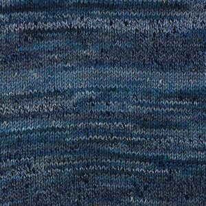 Knitted swatch of Summer Sesame yarn in colorway 5242 - Ocean